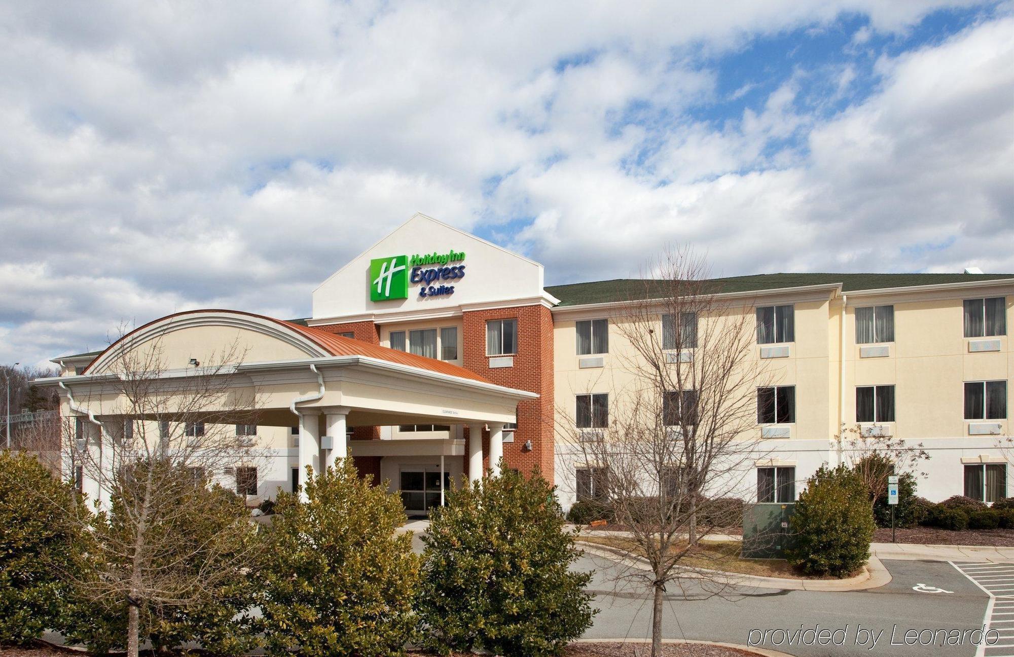 Holiday Inn Express Hotel & Suites Mebane By Ihg מראה חיצוני תמונה